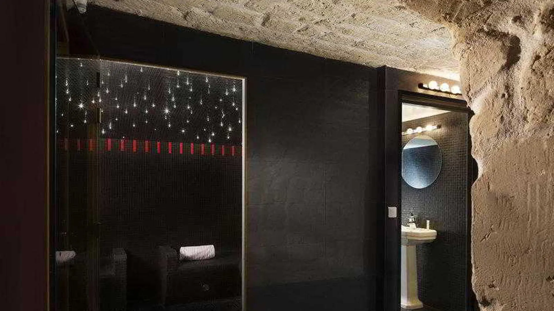 Hotel Les Theatres Paris 4*,  France