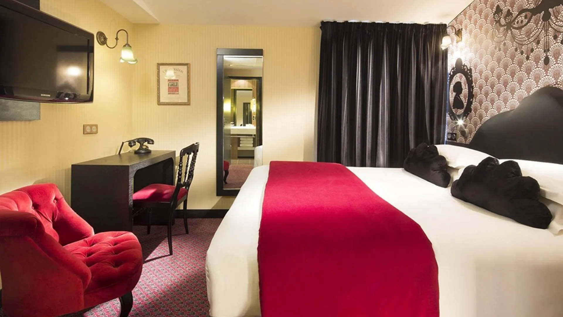 ****  Hotel Les Theatres Paris France