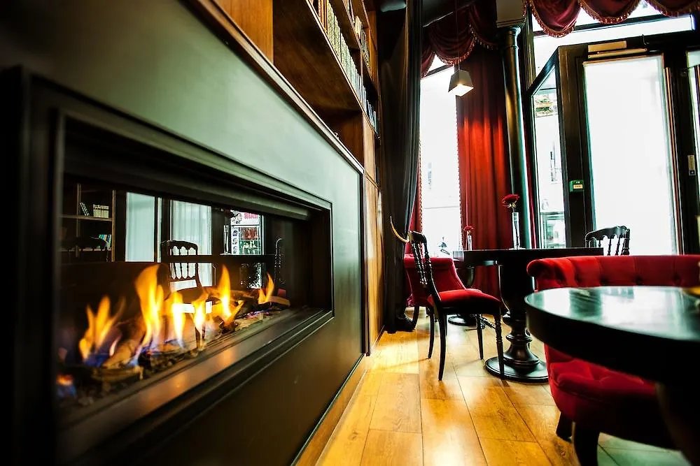 Hotel Les Theatres Paris