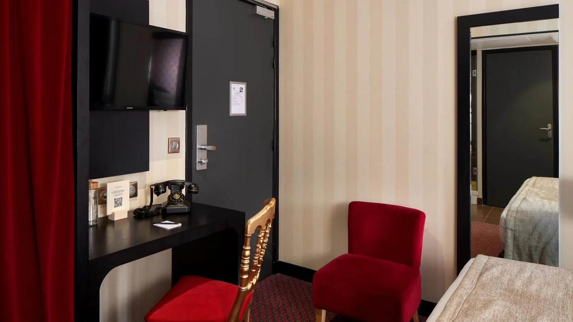 Hotel Les Theatres Paris