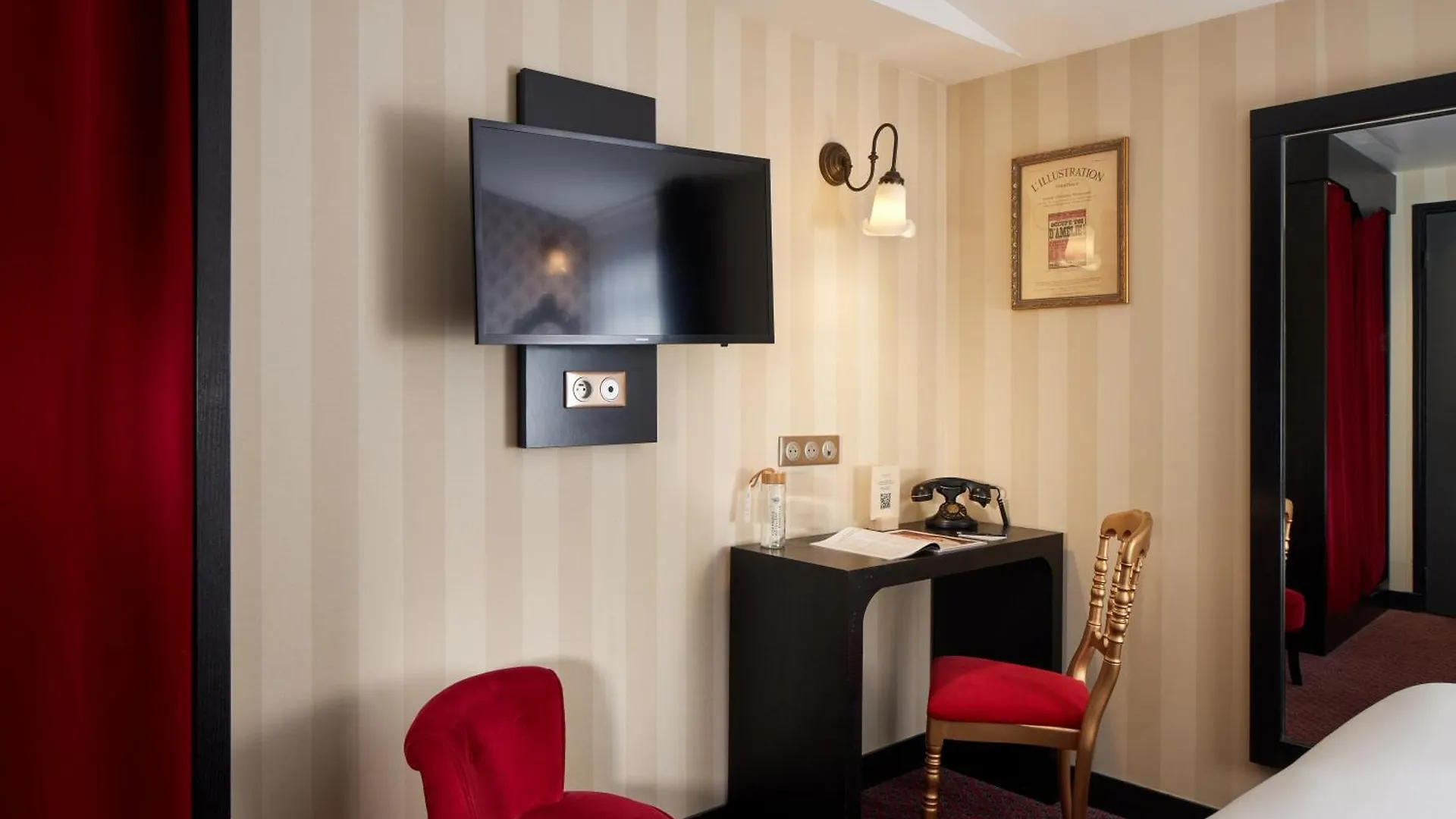****  Hotel Les Theatres Paris France