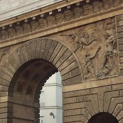 Hotel Les Theatres Paris